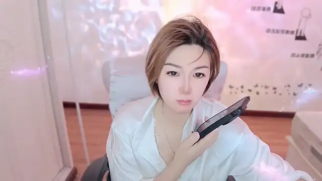 Snapshot of zhuzhu-66 chatting on July 2026 06:05:01 AM zhuzhu-66 online show from July 2026 06:05:01 AM