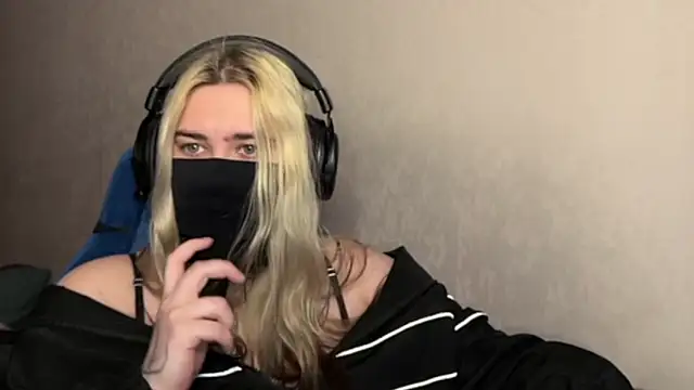 UnaXyling online show from February 2026 12:53:02 AM