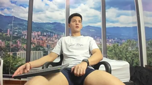 Snapshot of GoldenBoyM chatting on July 2026 03:46:02 AM GoldenBoyM online show from July 2026 03:46:02 AM