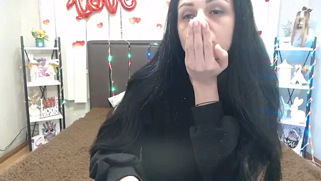 Snapshot of EvaClarkk chatting on April 2026 07:44:01 AM EvaClarkk online show from April 2026 07:44:01 AM