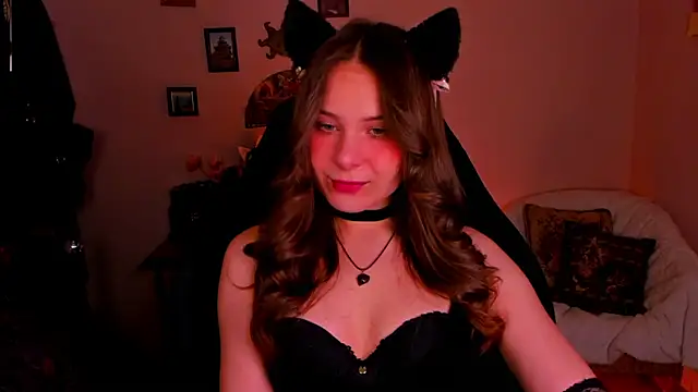 Snapshot of LanaLovely chatting on May 2026 06:41:02 AM LanaLovely online show from May 2026 06:41:02 AM