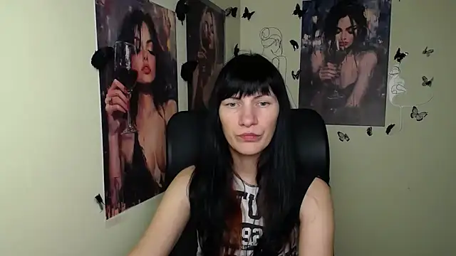 Snapshot of Rosalinda_ro chatting on April 2026 06:14:02 PM Rosalinda ro online show from April 2026 06:14:02 PM