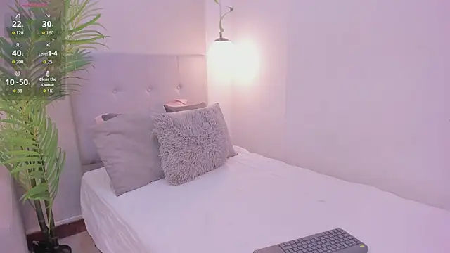 Snapshot of Iriana_Vexz chatting on March 2026 12:05:01 PM Iriana Vexz online show from March 2026 12:05:01 PM