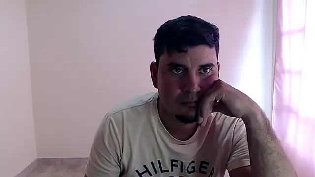 dannamomcerratt online show from February 2026 08:21:01 PM