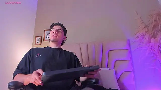 Axel Creed online show from March 2026 01:18:01 PM