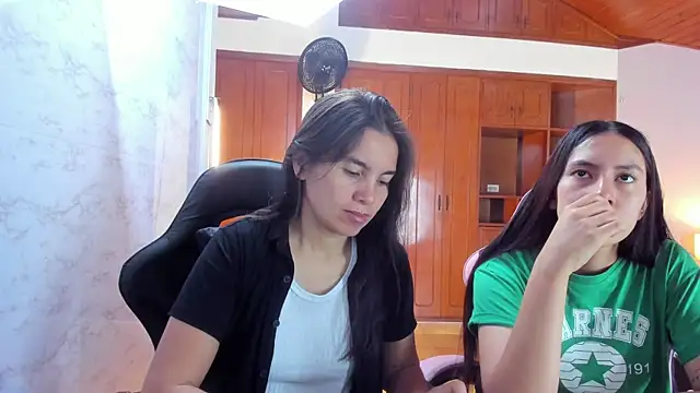 Snapshot of Emily_and_Soffy chatting on February 2026 12:10:01 PM Emily and Soffy online show from February 2026 12:10:01 PM