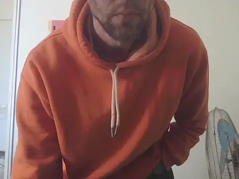 Snapshot of willyhot_hot chatting on April 2026 06:39:01 PM willyhot hot online show from April 2026 06:39:01 PM