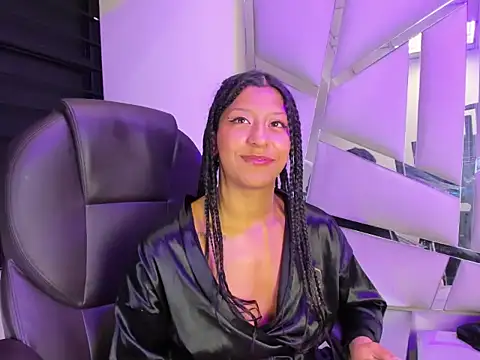 Snapshot of Vaneline2 chatting on March 2026 02:04:02 AM Vaneline2 online show from March 2026 02:04:02 AM