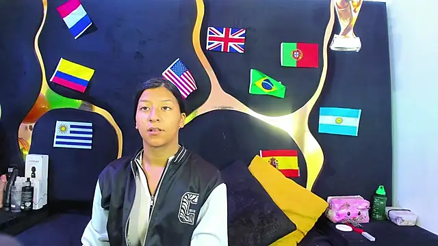 Vaneline2 online show from June 2026 02:14:01 PM