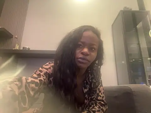 Snapshot of LexiLong chatting on February 2026 02:50:02 AM LexiLong online show from February 2026 02:50:02 AM