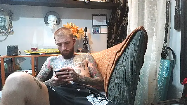 Snapshot of F_D_R_ chatting on May 2026 07:48:01 AM F D R online show from May 2026 07:48:01 AM