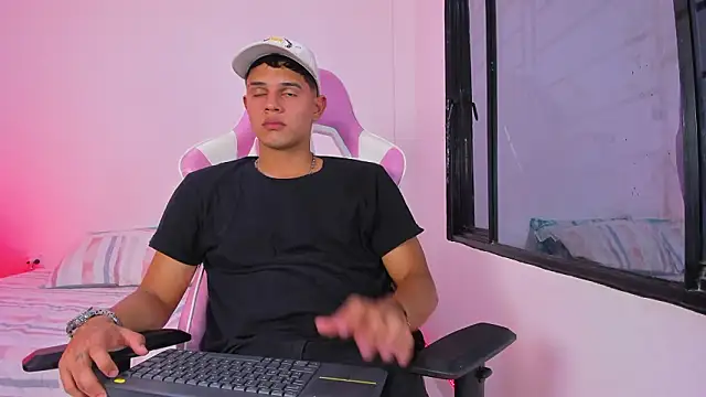 Adrian Prime  online show from February 2026 06:56:02 PM