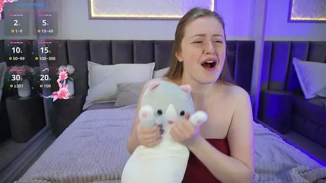 Snapshot of EvelinaBev chatting on April 2026 06:49:02 AM EvelinaBev online show from April 2026 06:49:02 AM