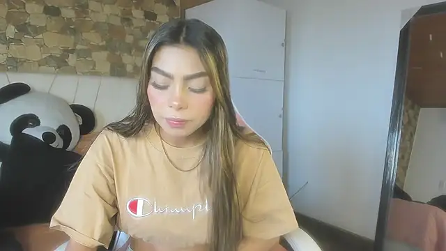 Snapshot of khaimi_ chatting on April 2026 07:58:02 PM khaimi online show from April 2026 07:58:02 PM