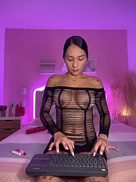 SofiaSiren online show from February 2026 02:01:02 AM