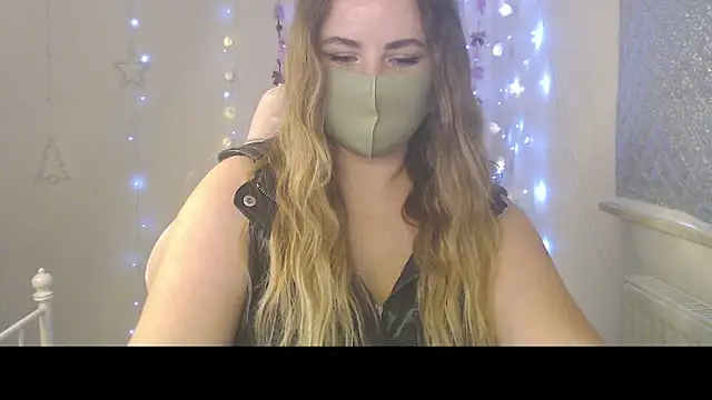 Snapshot of Avelina1 chatting on March 2026 10:07:02 AM Avelina1 online show from March 2026 10:07:02 AM