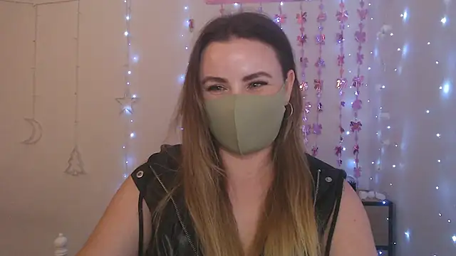 Snapshot of Avelina1 chatting on March 2026 11:43:02 AM Avelina1 online show from March 2026 11:43:02 AM