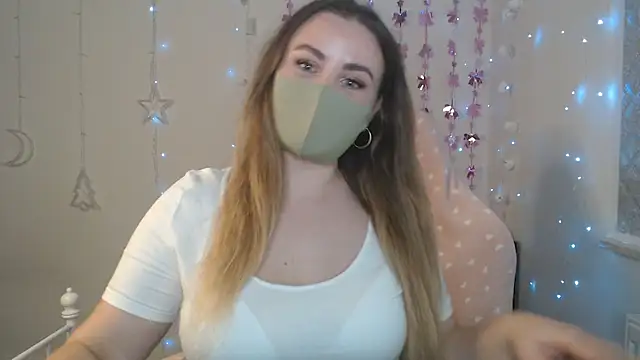 Snapshot of Avelina1 chatting on April 2026 09:32:02 AM Avelina1 online show from April 2026 09:32:02 AM