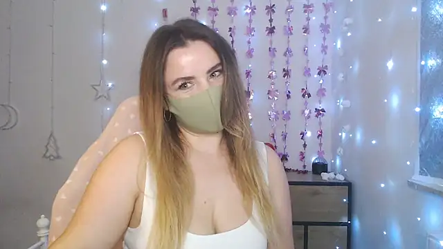 Snapshot of Avelina1 chatting on April 2026 09:18:01 AM Avelina1 online show from April 2026 09:18:01 AM