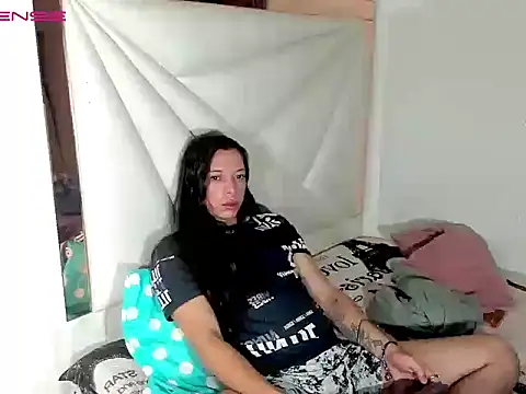 Snapshot of ale-noah chatting on March 2026 02:02:02 AM ale-noah online show from March 2026 02:02:02 AM