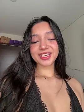 Chinicr18 online show from May 2026 08:06:01 PM