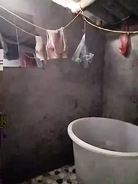 Snapshot of vivi1889 chatting on April 2026 12:57:02 PM vivi1889 online show from April 2026 12:57:02 PM