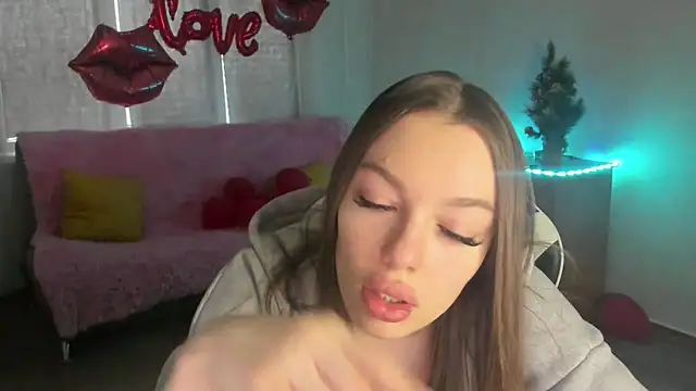 Snapshot of CandyGyrl chatting on March 2026 01:12:02 AM CandyGyrl online show from March 2026 01:12:02 AM