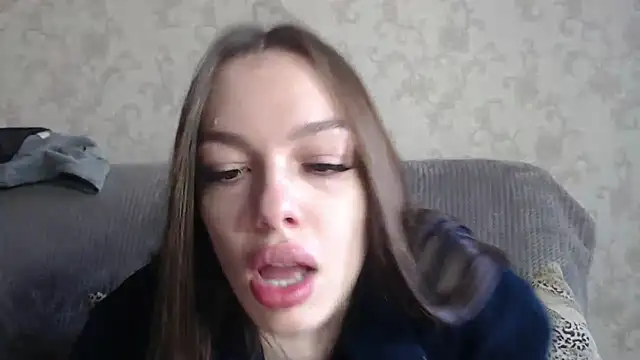 Snapshot of CandyGyrl chatting on April 2026 01:05:02 AM CandyGyrl online show from April 2026 01:05:02 AM