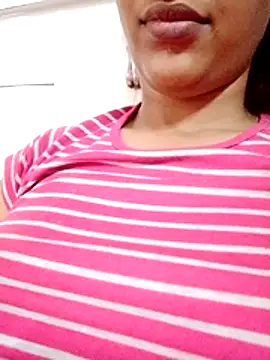komalsharma99 online show from June 2026 05:39:02 AM