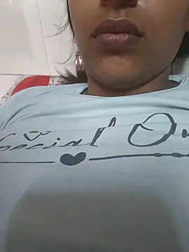 komalsharma99 online show from June 2026 06:14:01 AM