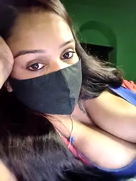 Snapshot of V-Hot-Suity chatting on March 2026 12:05:01 AM V-Hot-Suity online show from March 2026 12:05:01 AM