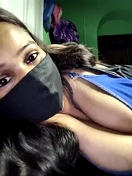 Snapshot of V-Hot-Suity chatting on April 2026 11:18:01 PM V-Hot-Suity online show from April 2026 11:18:01 PM