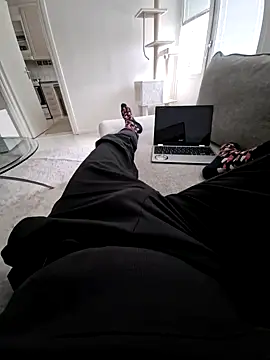 Tommyzzzzzz online show from February 2026 09:13:01 AM