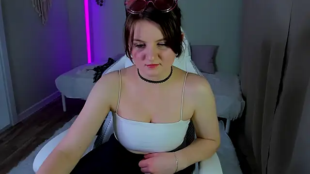 Maria Rogers online show from February 2026 01:26:02 PM