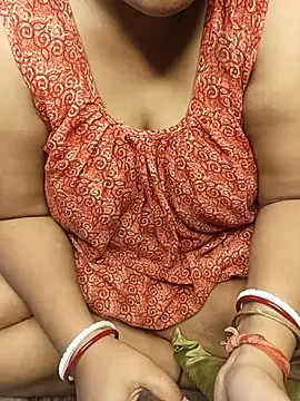 R Queen online show from May 2026 05:49:01 AM