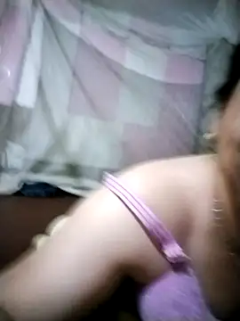 Snapshot of Erika--006 chatting on April 2026 07:18:02 PM Erika--006 online show from April 2026 07:18:02 PM