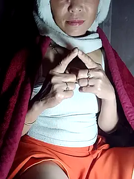 witch-xx online show from April 2026 07:18:01 PM