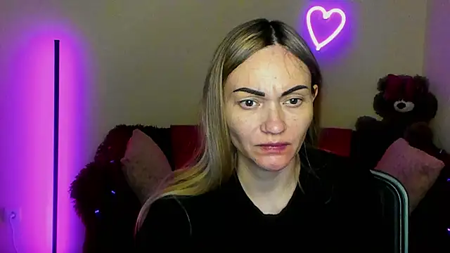 BlondMikey22 online show from April 2026 05:28:01 PM