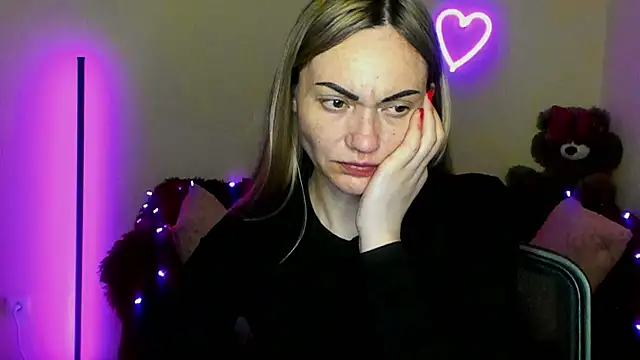 BlondMikey22 online show from April 2026 07:07:02 PM