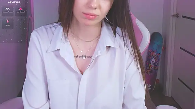 Snapshot of laylaura chatting on April 2026 01:41:01 PM laylaura online show from April 2026 01:41:01 PM