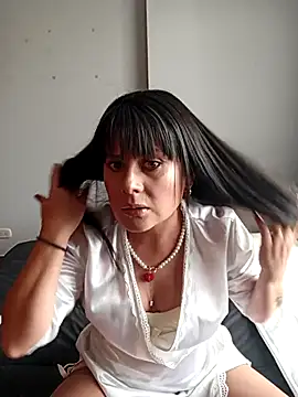 Lyonette reading1 online show from February 2026 01:58:02 PM