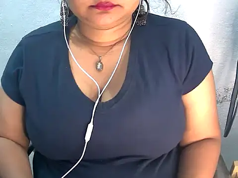 Snapshot of Saniya_K2 chatting on July 2026 05:07:02 PM Saniya K2 online show from July 2026 05:07:02 PM