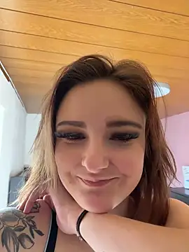 Snapshot of ViviLuu chatting on March 2026 01:05:02 PM ViviLuu online show from March 2026 01:05:02 PM