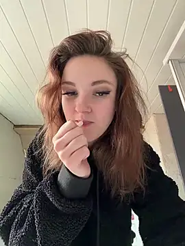 Snapshot of ViviLuu chatting on March 2026 10:18:02 AM ViviLuu online show from March 2026 10:18:02 AM