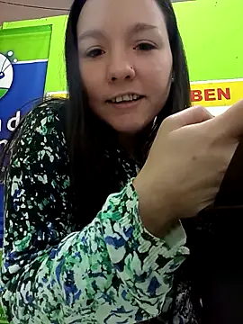 Snapshot of Beesametoda chatting on April 2026 07:05:02 PM Beesametoda online show from April 2026 07:05:02 PM