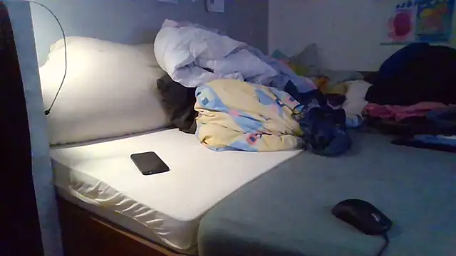 Snapshot of WildundJung chatting on March 2026 04:05:02 AM WildundJung online show from March 2026 04:05:02 AM