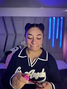 Grecia Valmont online show from February 2026 07:01:02 PM