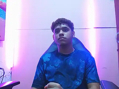 Snapshot of elking_big chatting on March 2026 03:45:02 AM elking big online show from March 2026 03:45:02 AM