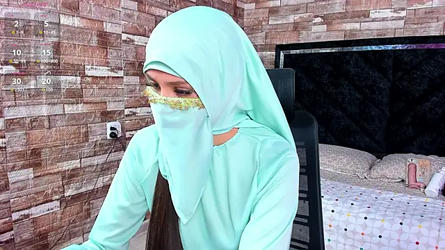 Snapshot of Zully_Amin chatting on April 2026 12:41:01 AM Zully Amin online show from April 2026 12:41:01 AM