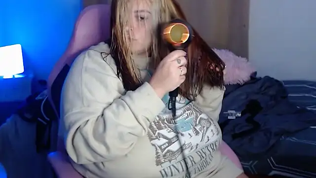 Snapshot of Angiegranados chatting on April 2026 05:33:02 AM Angiegranados online show from April 2026 05:33:02 AM